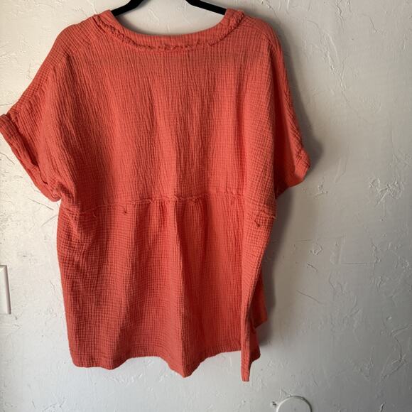 Freckled Poppy Shirt Womens Medium Coral Pink Gauze Textured Pocket Button Top - Picture 5 of 9